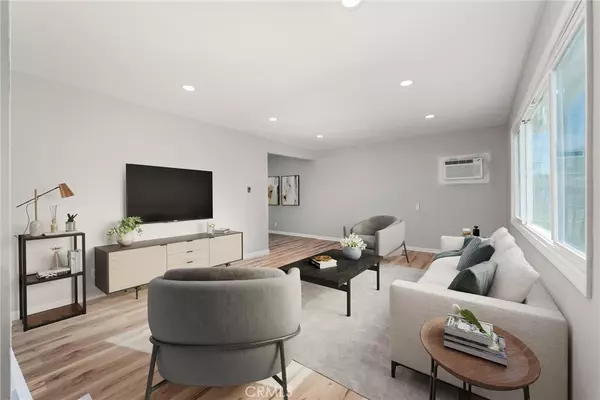 110 W Montrose, Hemet, CA 92543