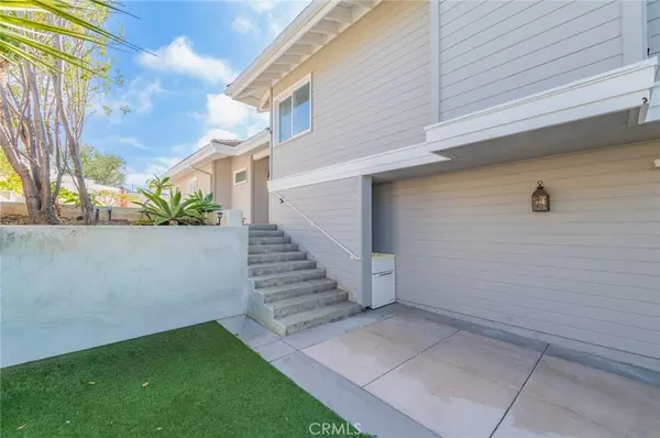 Corona Del Mar, CA 92625,820 Gardenia