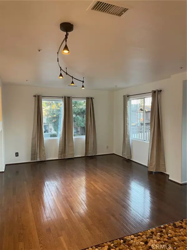 Aliso Viejo, CA 92656,278 Woodcrest LN