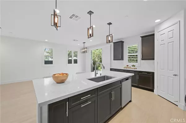 Corona, CA 92883,11702 Glenridge DR