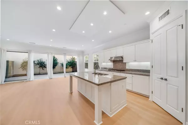 Irvine, CA 92620,64 Meander