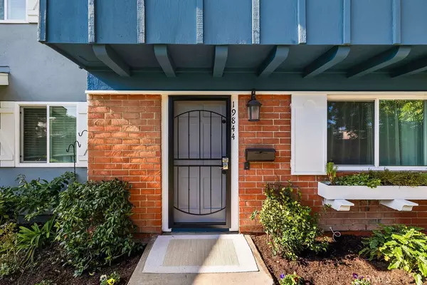 Huntington Beach, CA 92646,19844 Berkshire