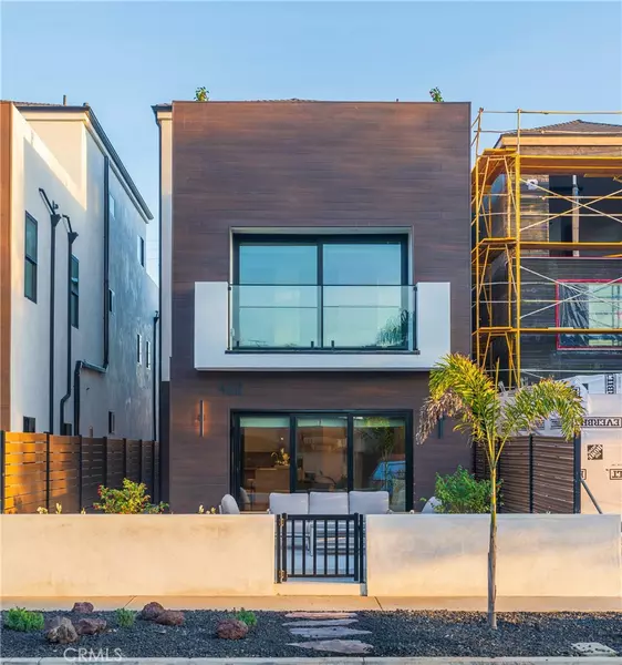 422 20th ST, Huntington Beach, CA 92648