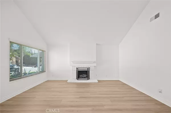 Yorba Linda, CA 92886,5751 Amberdale DR