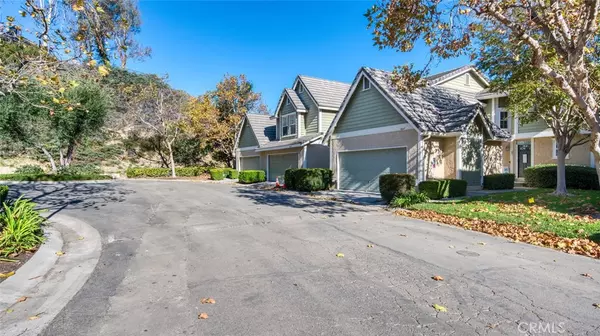 Anaheim Hills, CA 92807,6009 E Summit Court #38