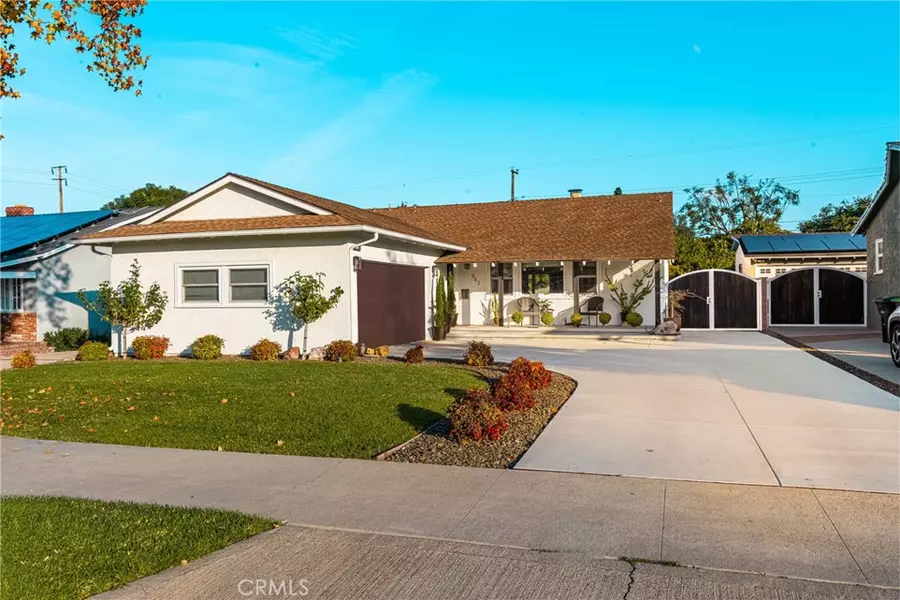 943 E Everett Place, Orange, CA 92867