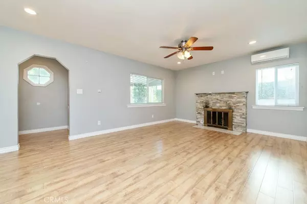 Upland, CA 91786,922 N 4th Avenue