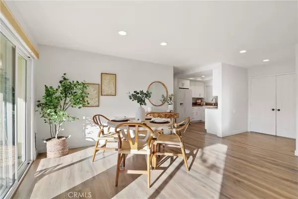 Laguna Woods, CA 92637,2389 W Via Mariposa W #2E