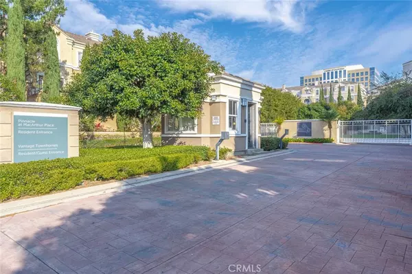 Santa Ana, CA 92707,3407 S Main ST