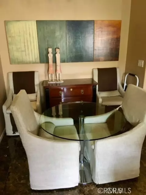 Irvine, CA 92612,3435 Watermarke