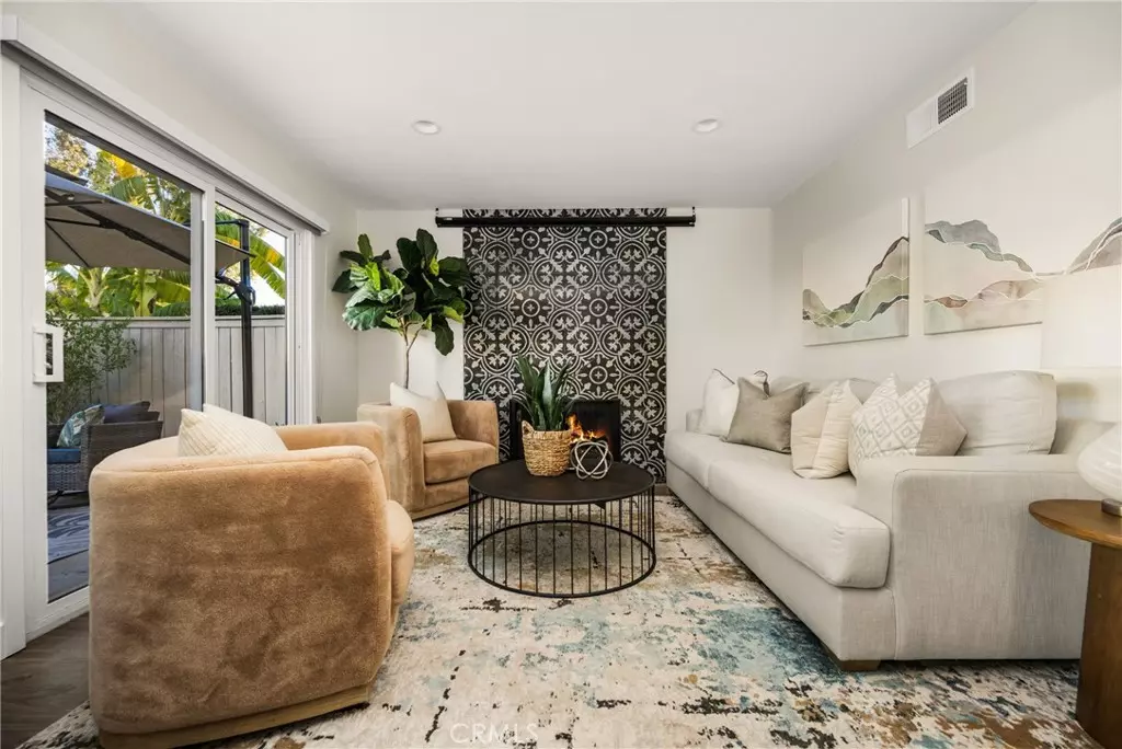 Rancho Santa Margarita, CA 92688,4 Via Felicia