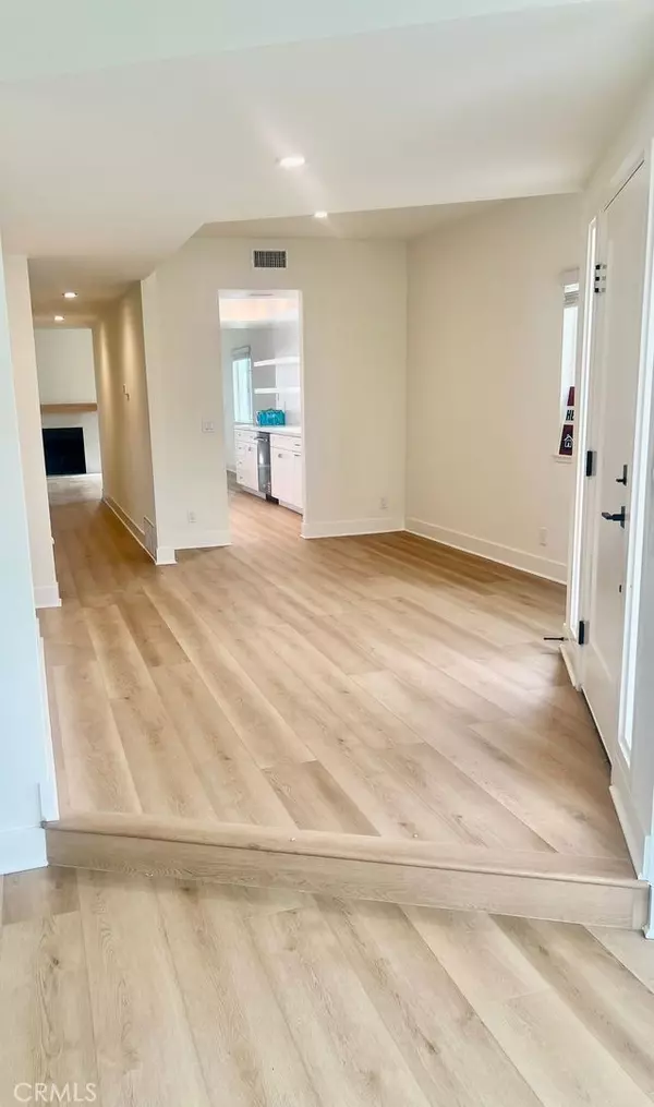 Huntington Beach, CA 92648,202 18th