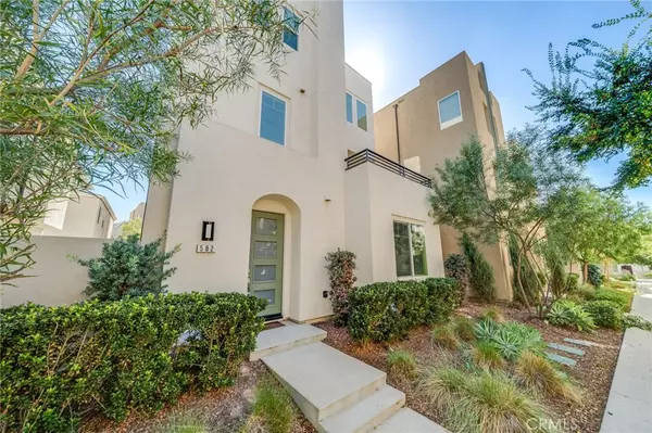 582 Cultivate, Irvine, CA 92618