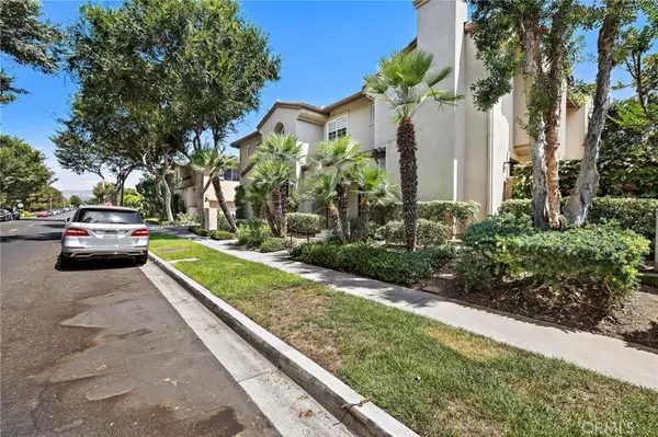 Irvine, CA 92602,82 Rosenblum