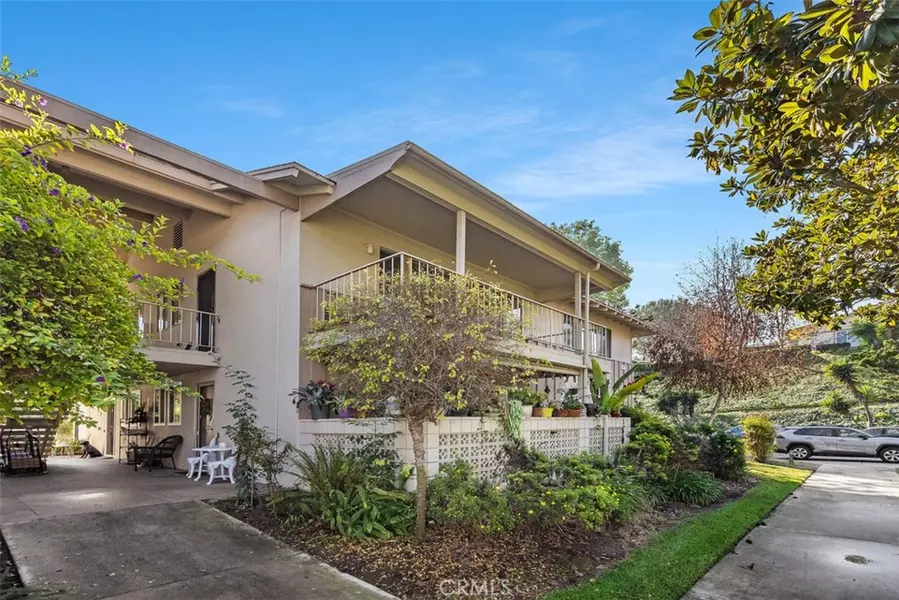 57 Calle Cadiz #O, Laguna Woods, CA 92637