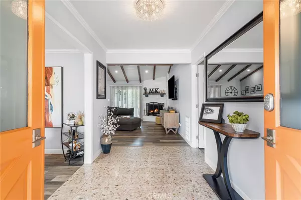 Orange, CA 92869,760 S Loretta DR