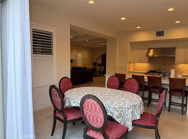 Irvine, CA 92602,10 Hawkeye