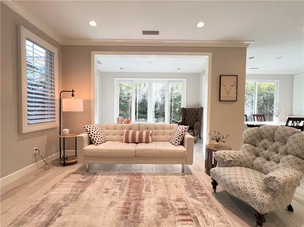 Irvine, CA 92602,60 Trotter