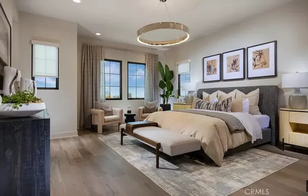 Irvine, CA 92602,453 Treeline