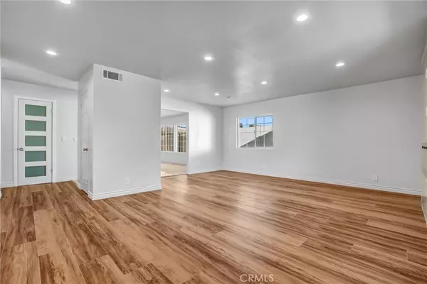 Huntington Beach, CA 92647,16741 Leafwood
