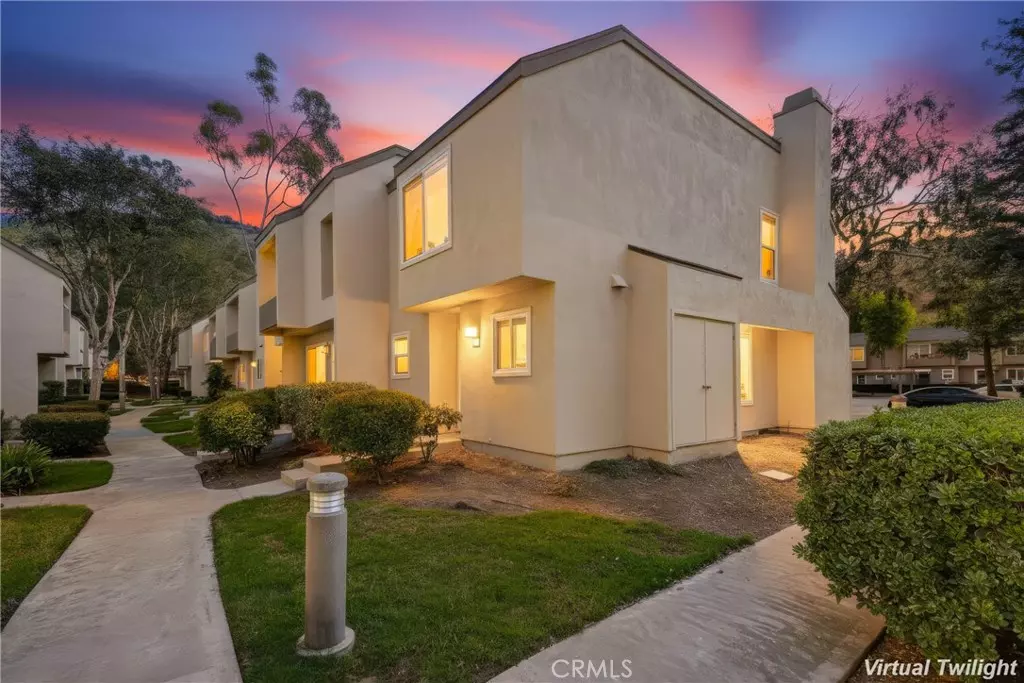 Orange, CA 92869,5825 E Creekside AVE #6