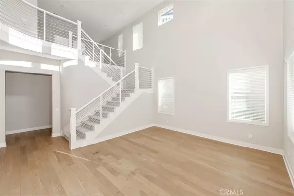 Irvine, CA 92618,61 Einstein