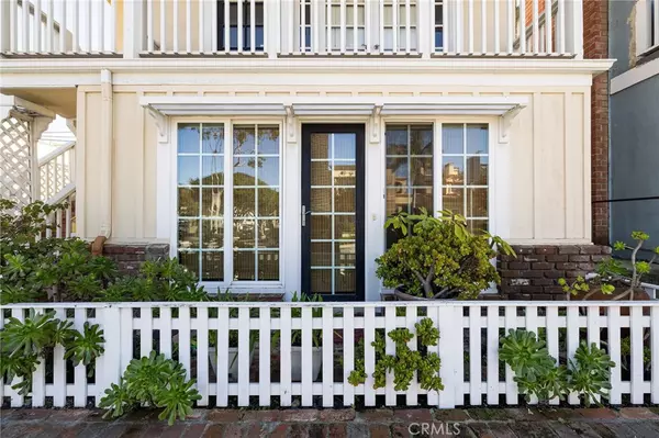 Corona Del Mar, CA 92625,330 Marguerite #A