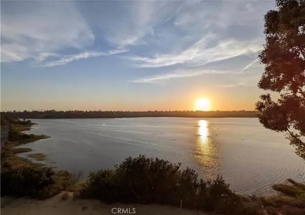 Newport Beach, CA 92660,2427 Vista Nobleza