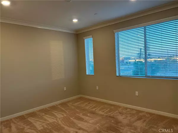 Irvine, CA 92612,202 Tribeca