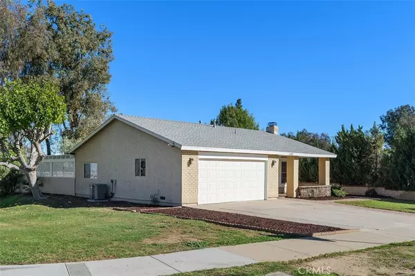 Corona, CA 92882,1691 W Ontario AVE