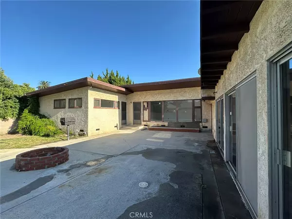Downey, CA 90240,9519 La Reina