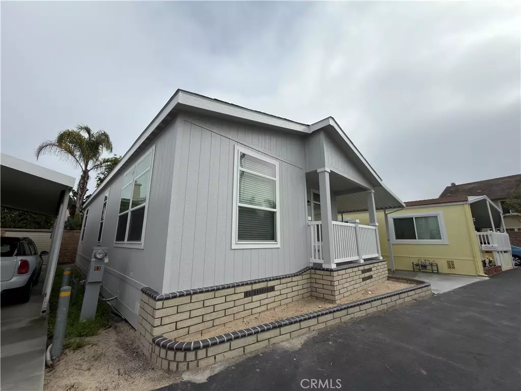 Huntington Beach, CA 92649,5200 Heil AVE #64
