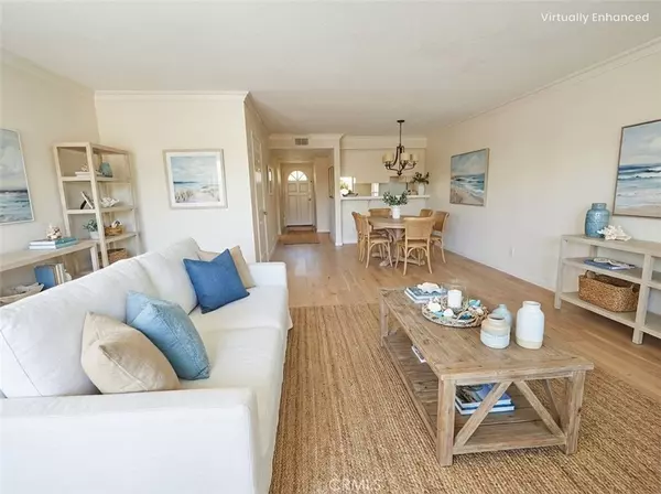 Huntington Beach, CA 92649,4682 Warner AVE #B103