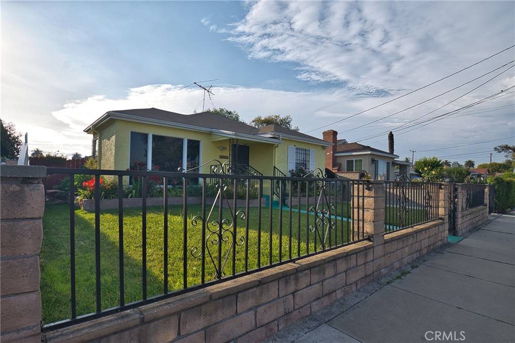 Lynwood, CA 90262,11705 Peach ST