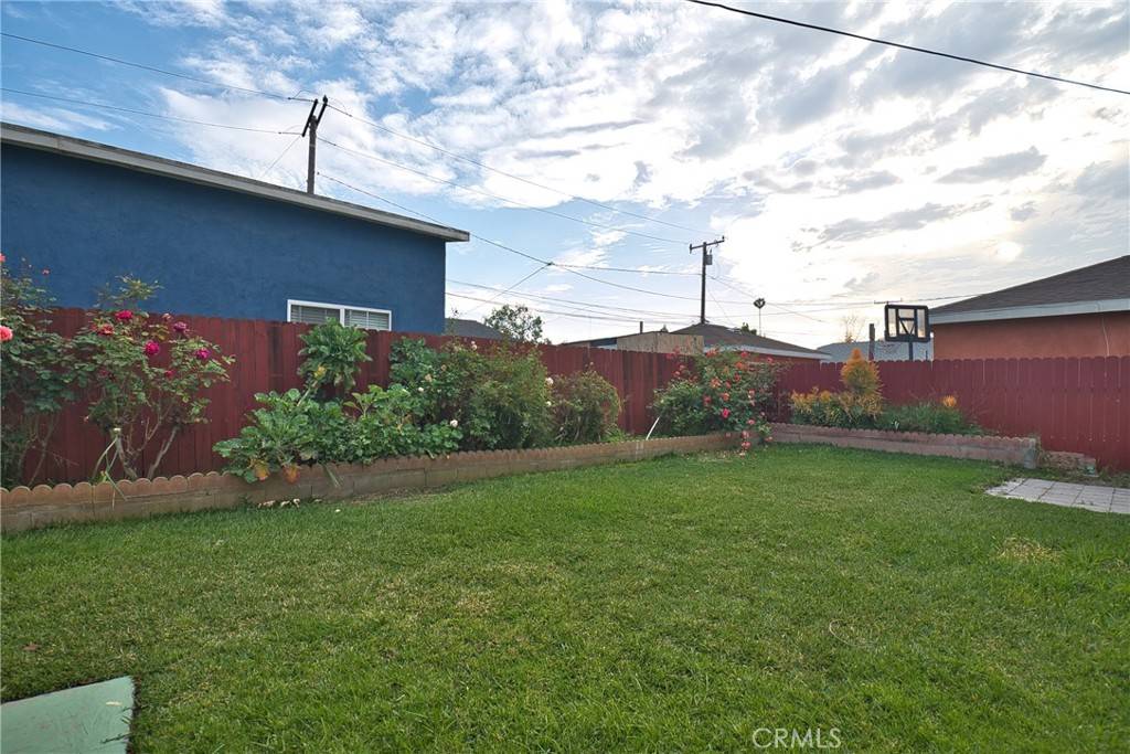Lynwood, CA 90262,11705 Peach ST
