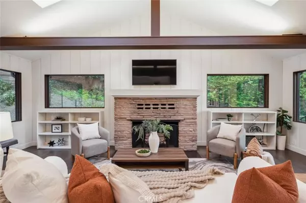 Portola Valley, CA 94028,176 Los Trancos