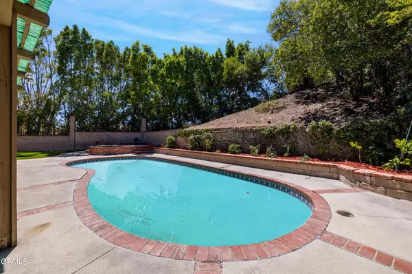 Glendale, CA 91206,2564 Flintridge DR