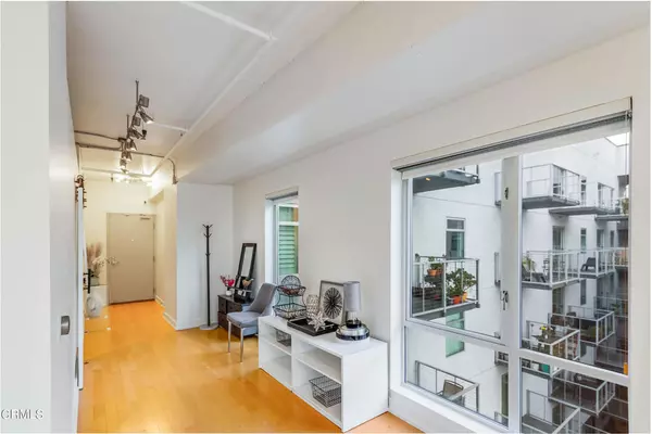 Los Angeles, CA 90015,645 W 9th ST #644