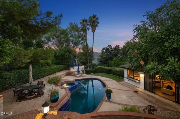 La Canada Flintridge, CA 91011,3854 Hampstead RD