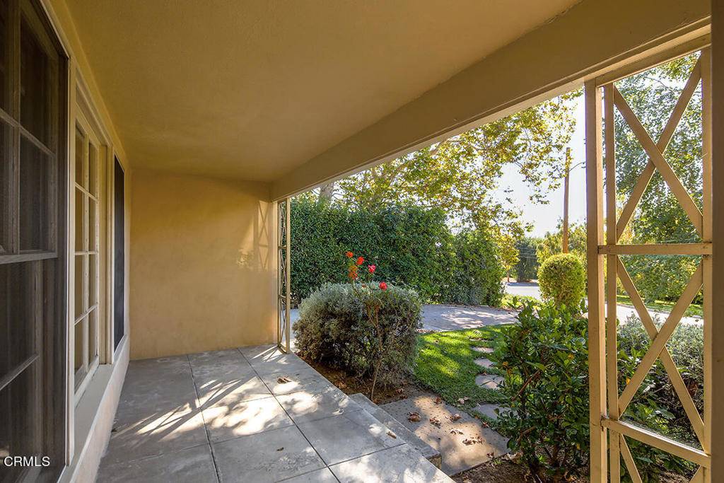 Altadena, CA 91001,657 Deodara DR