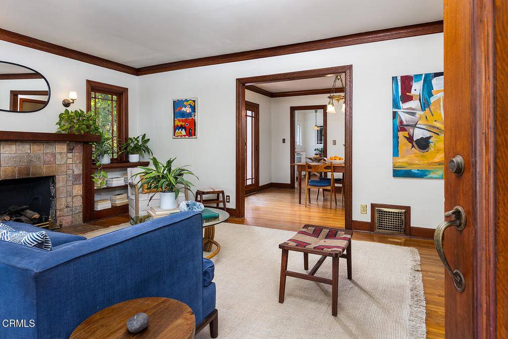 Pasadena, CA 91104,546 Douglas St ST