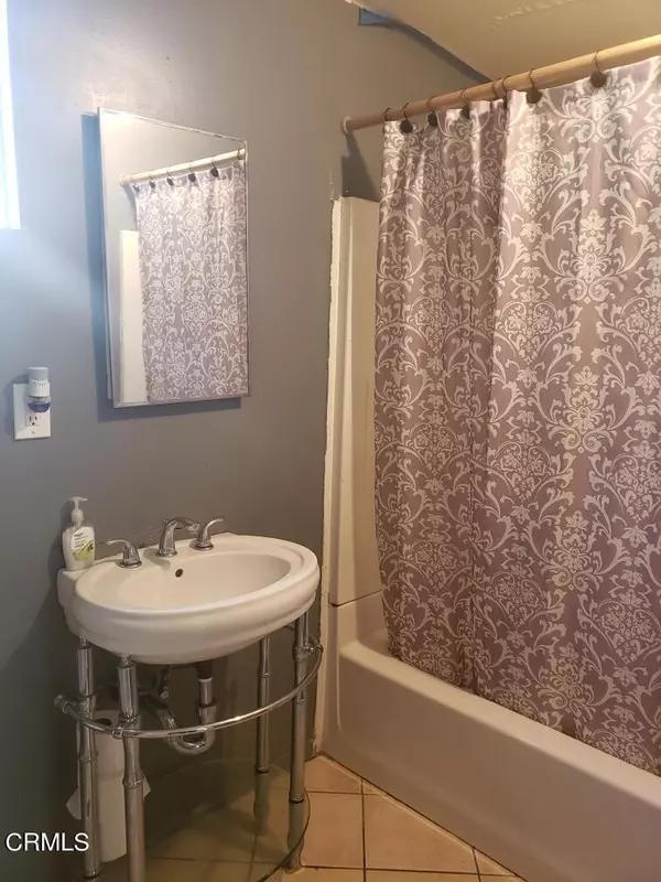 Pico Rivera, CA 90660,4134 Maris AVE