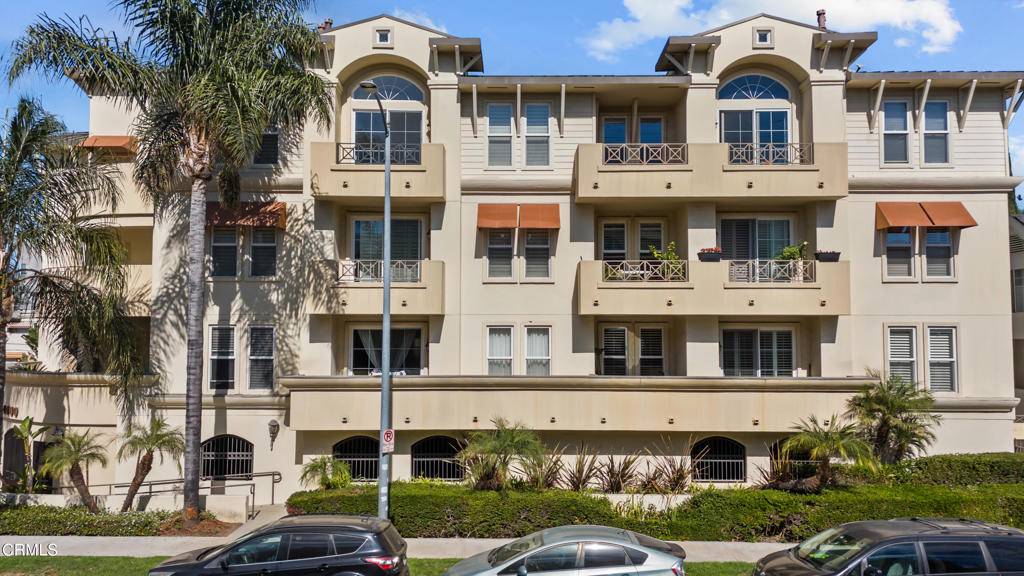 North Hollywood, CA 91602,4400 Cartwright AVE #301