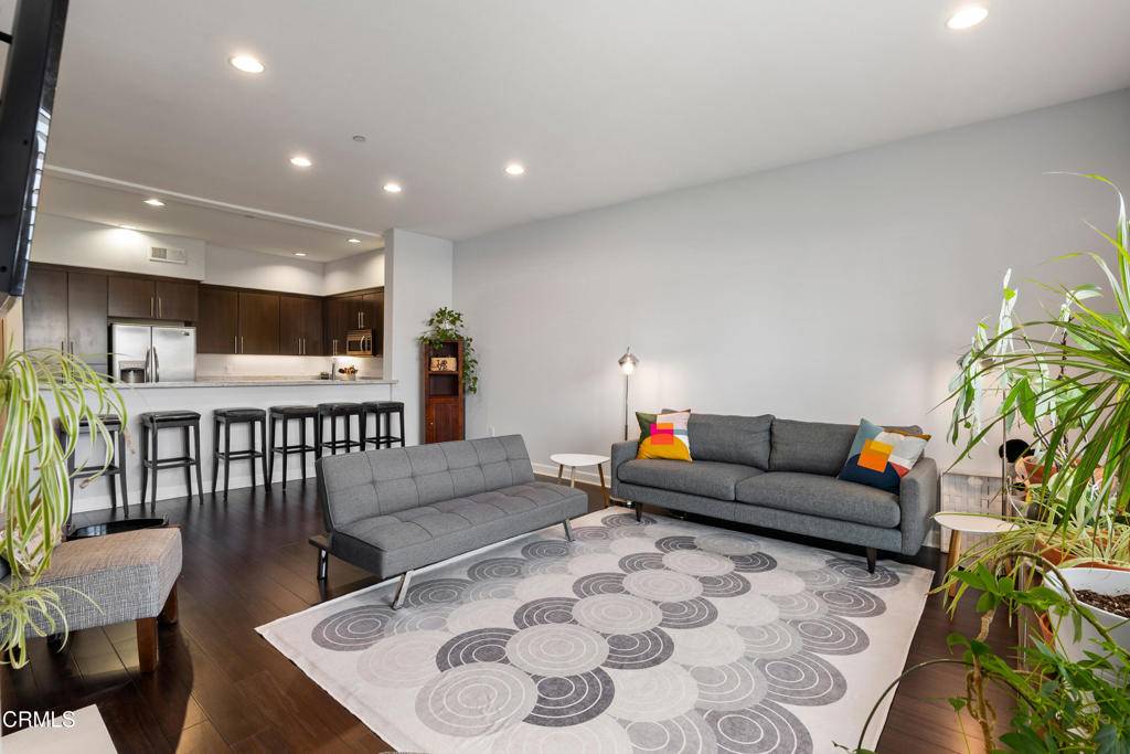 Toluca Lake, CA 91602,10878 Bloomfield ST #310