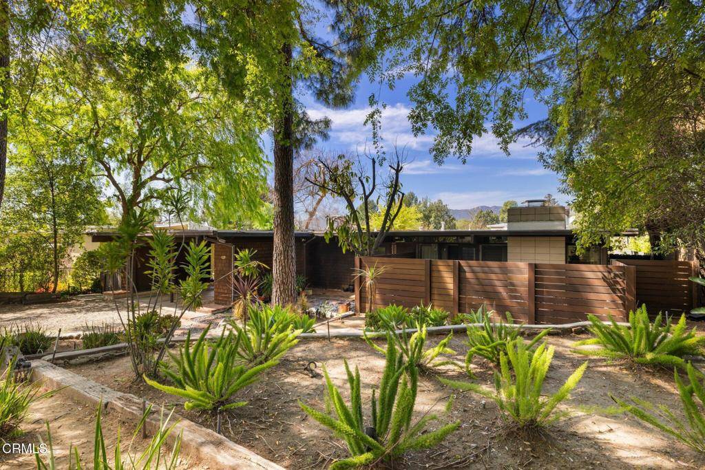 4639 El Camino Corto, La Canada Flintridge, CA 91011