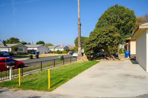 Northridge, CA 91325,8534 Garden Grove AVE