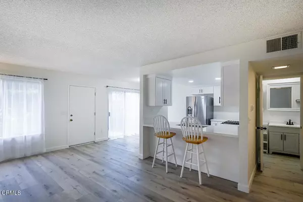 Los Angeles, CA 91042,6832 1/2 Saint Estaban ST