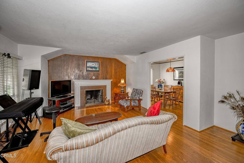 Glendale, CA 91201,1404 Sycamore AVE