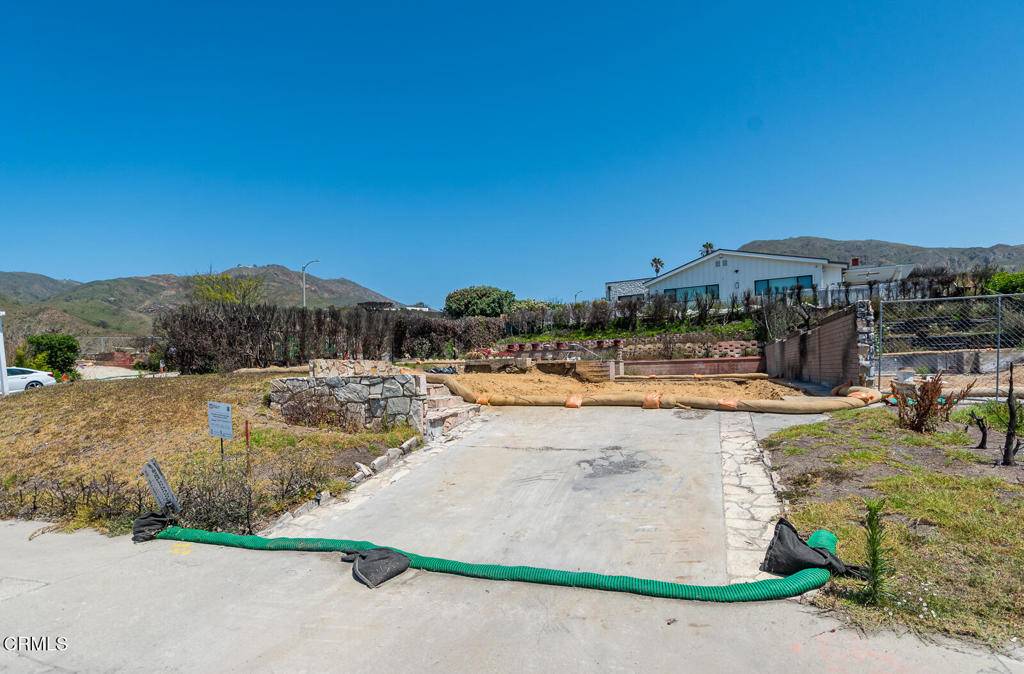 Malibu, CA 90265,18449 Kingsport DR