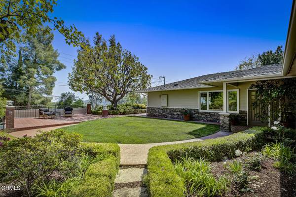 La Canada Flintridge, CA 91011,5109 Redwillow LN